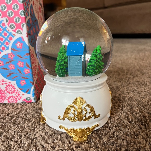 NEW Taylor Swift Lover Snow Globe - Picture 3 of 9